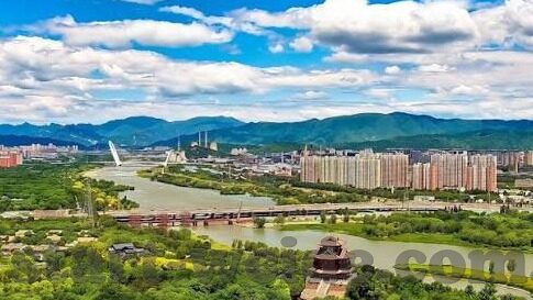 足球比分做假比分-揭秘足球比分造假黑幕,一场关于公平与诚信的较量